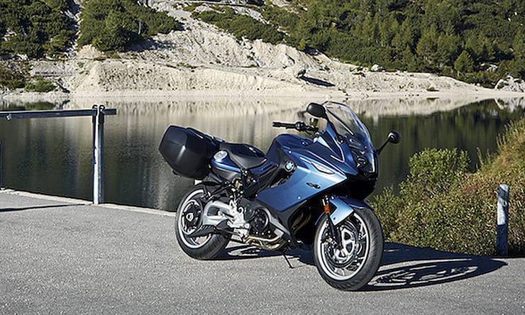 Read BikeSocial's review & buying guide of the BMW F800GT (2013-2019): The pros, cons, specs and more so you have the information you need.